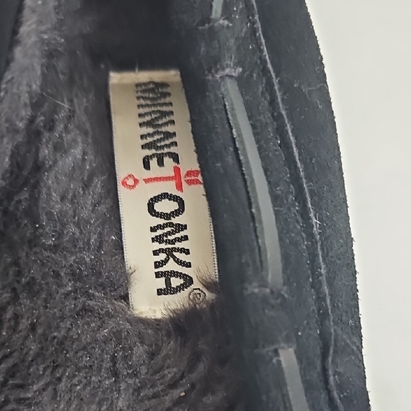 Minnetonka Black‎ Suede Fur Lined Moccasins Rubber Bottom Size 8 - Picture 2 of 4